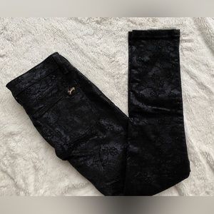 BNWOT Sexy Black Embossed Juicy Couture Jeans